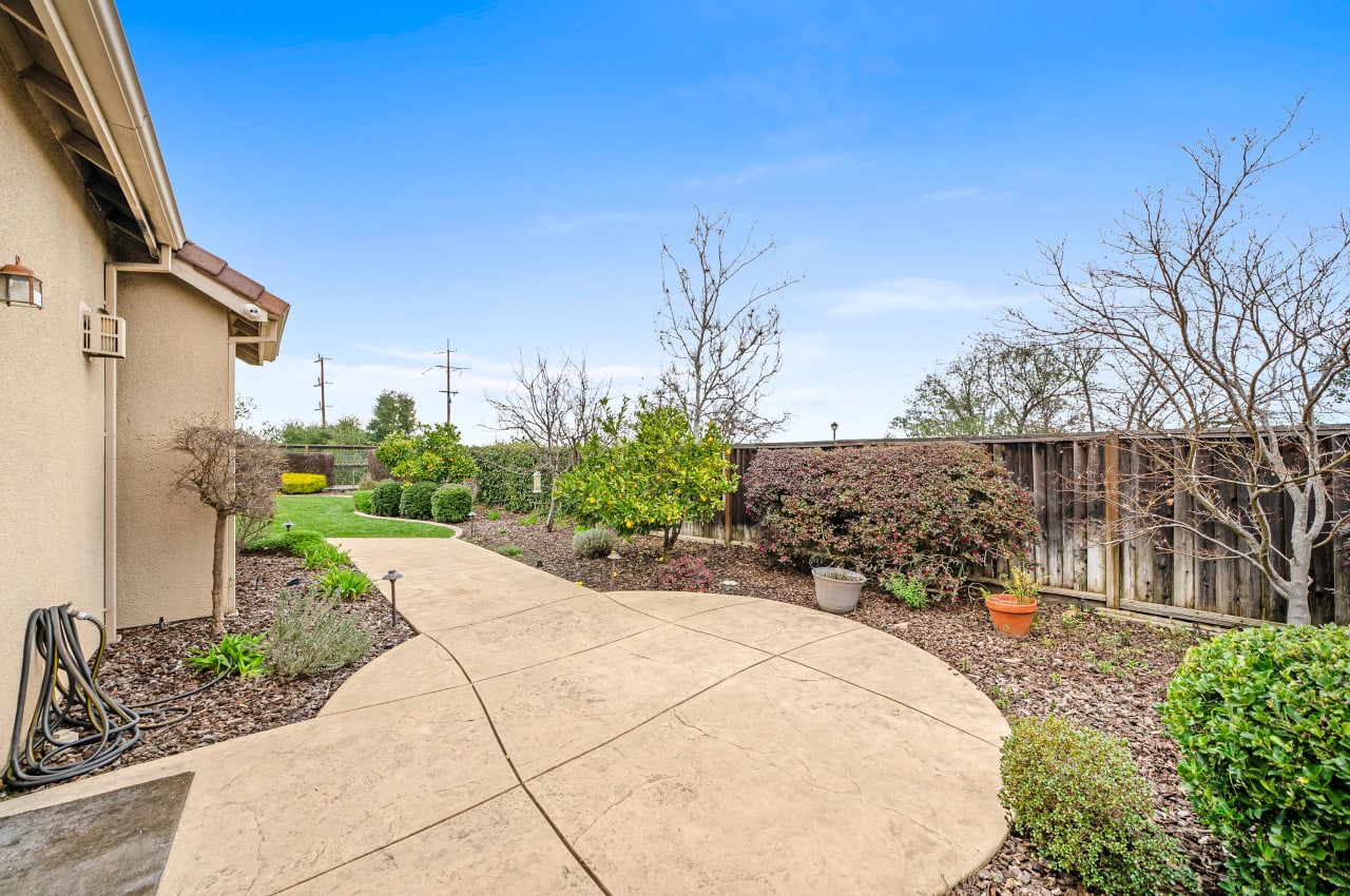 2257 Vineyard Heights Lane