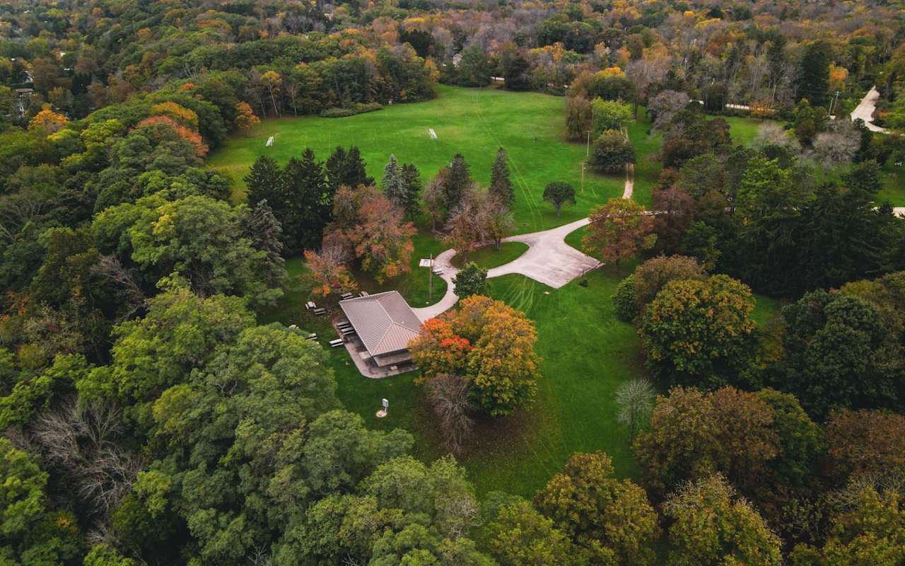 Fox Point Neighborhood Guide