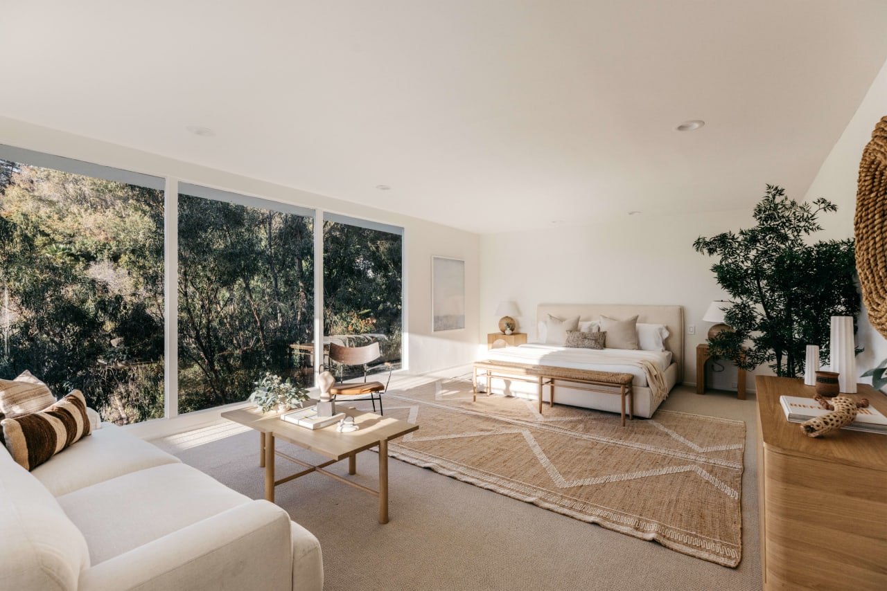 A Peaceful c. 1954 Architectural in Los Feliz