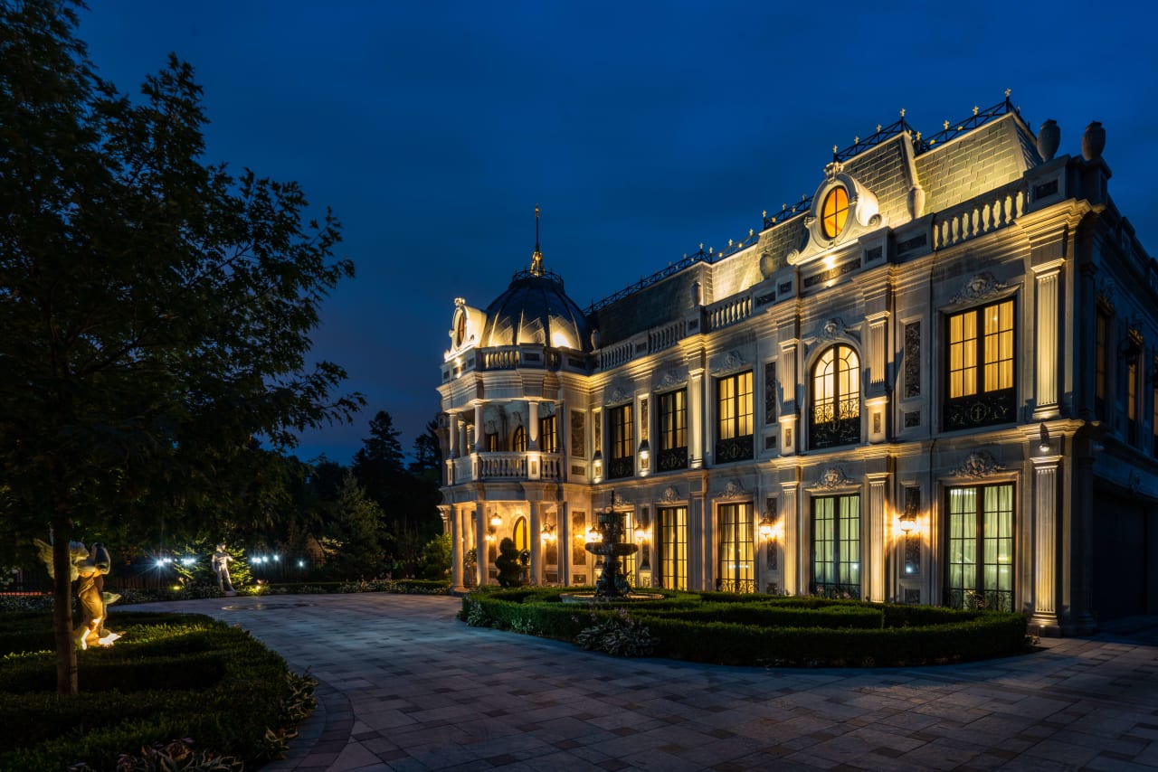 The Schitt's Creek Mansion