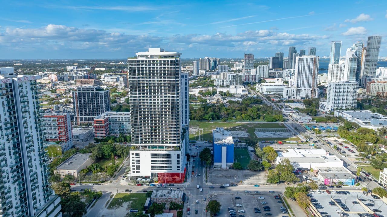 Luxury Reastaurant in Miami