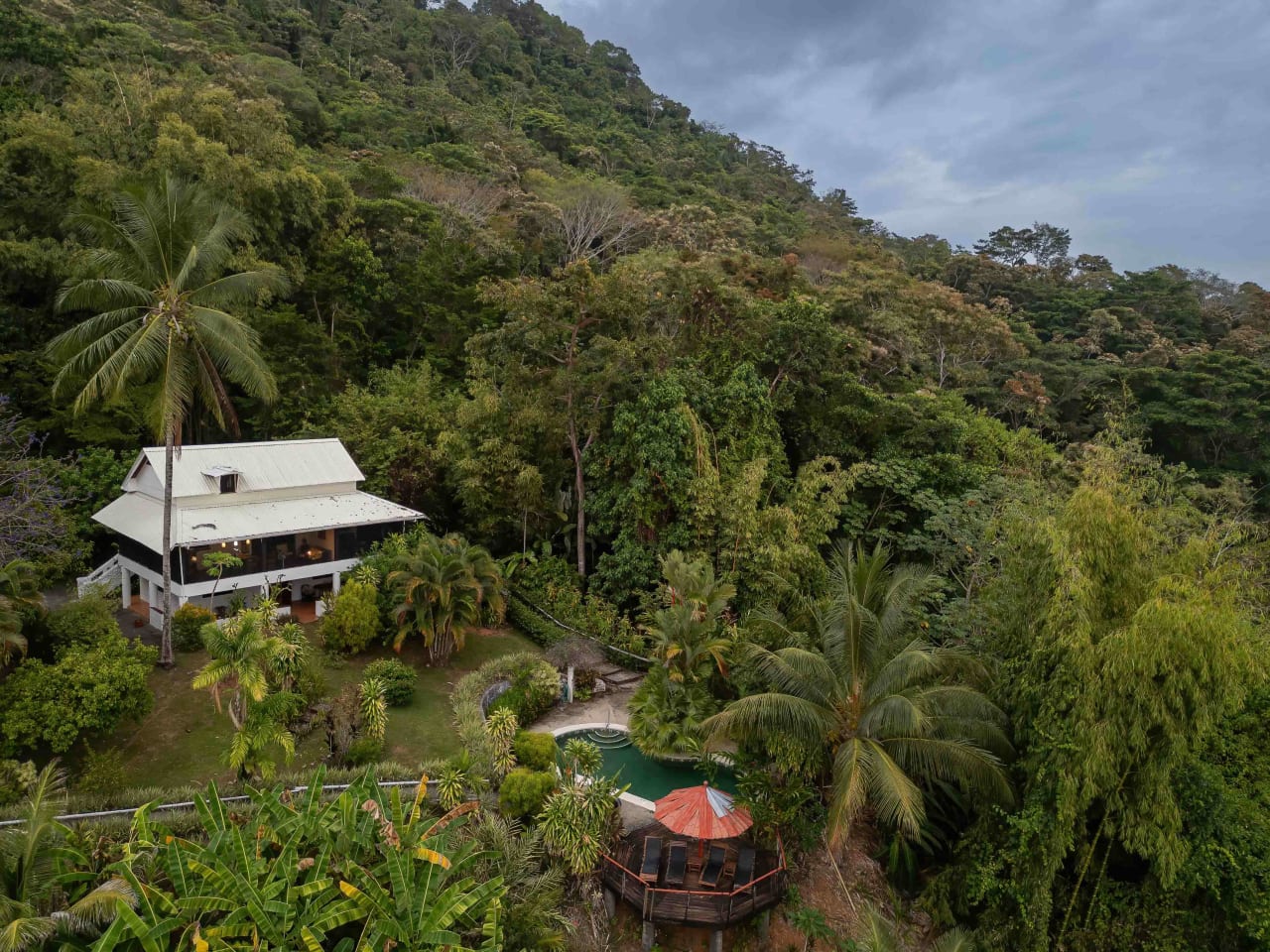 Ocean and Sunset View Home and Guest House near Dominical – 6.3 Acres