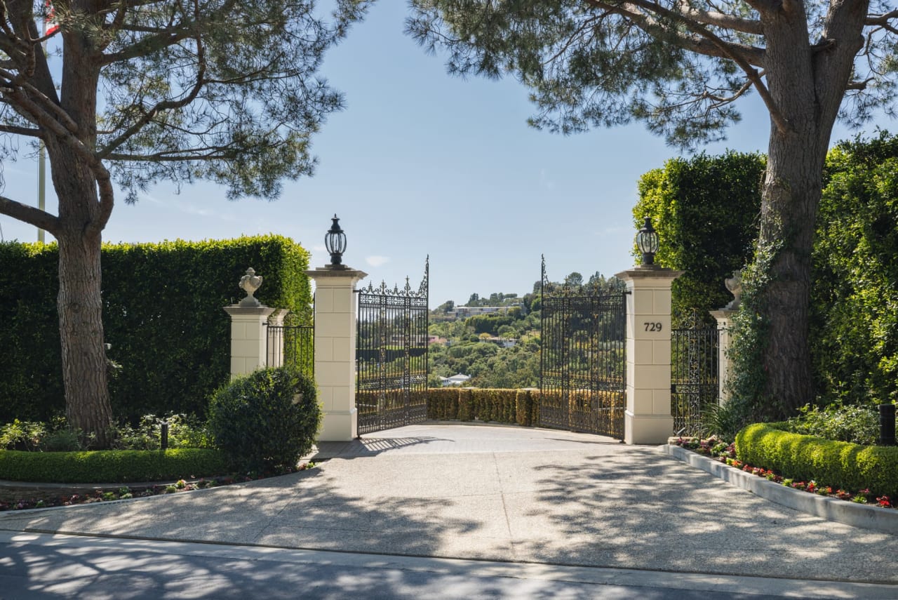 Villa dei Fiori, Bel Air