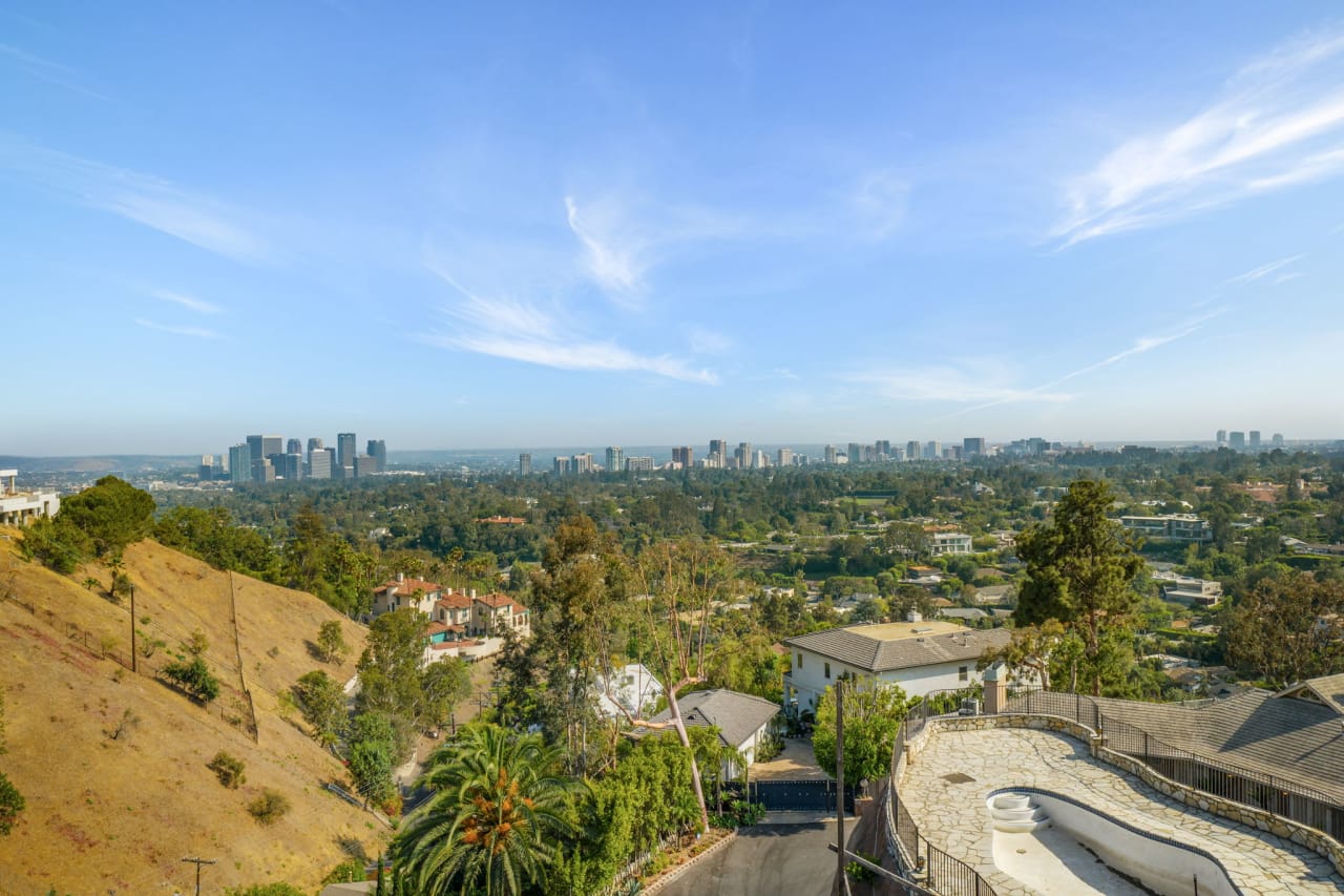 1326 Beverly Estates Drive, Beverly Hills, California 90210 Tomer