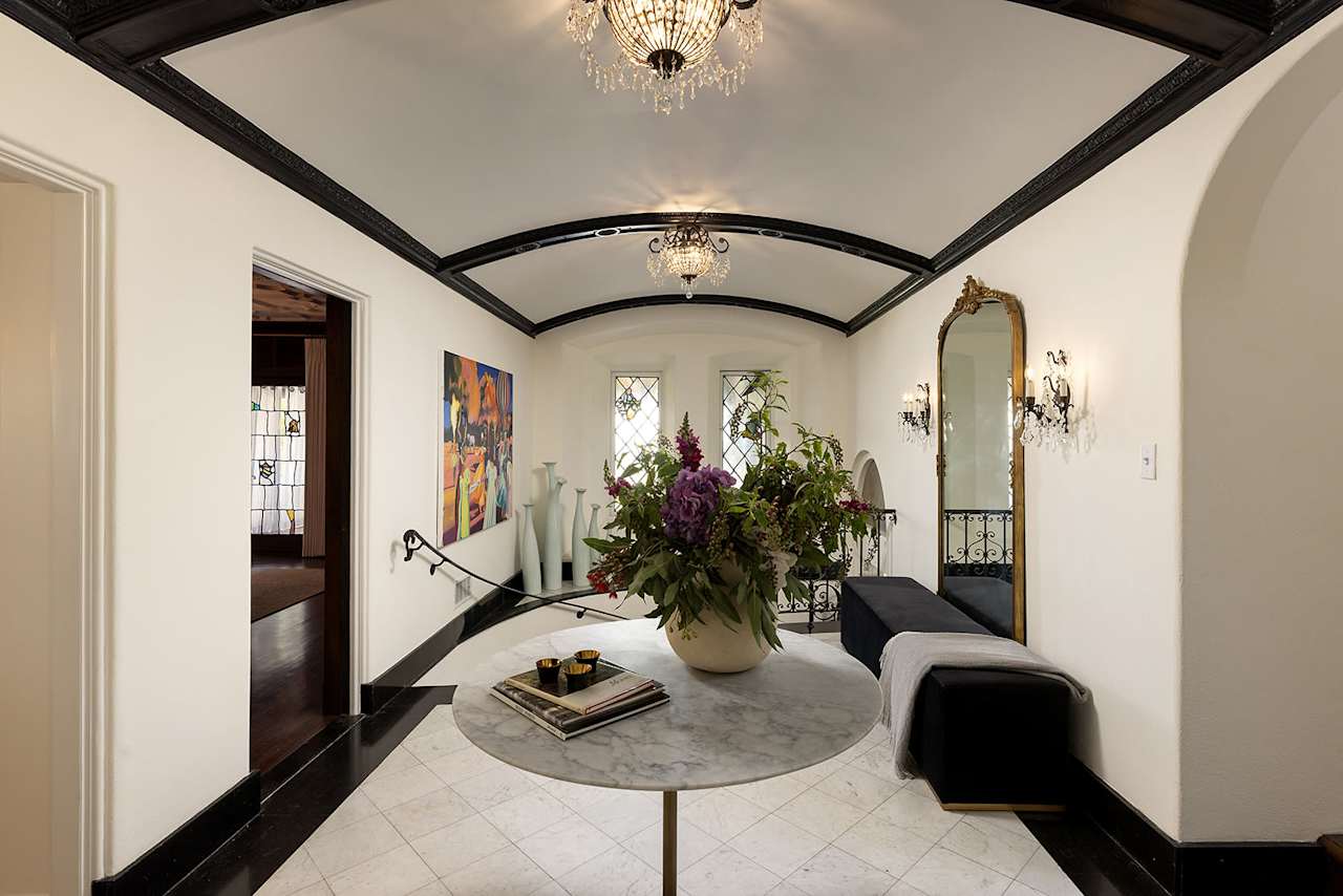 Interior Designers Say Stained Glass Is in Demand