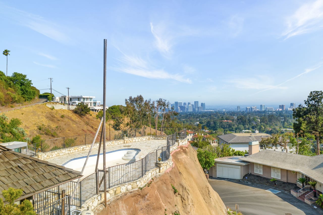 1326 Beverly Estates Drive, Beverly Hills, California 90210 Tomer