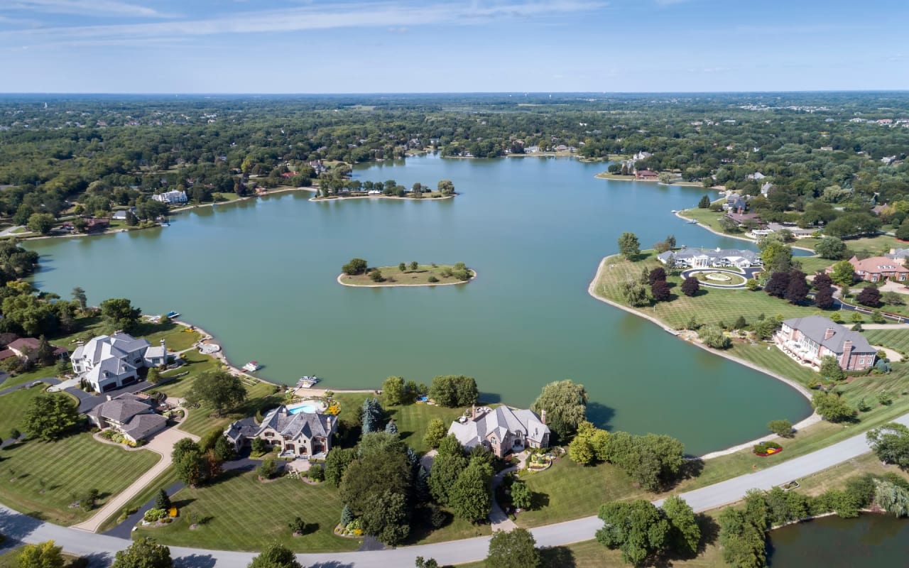 The Reynolds Giant  Reynolds Lake Oconee