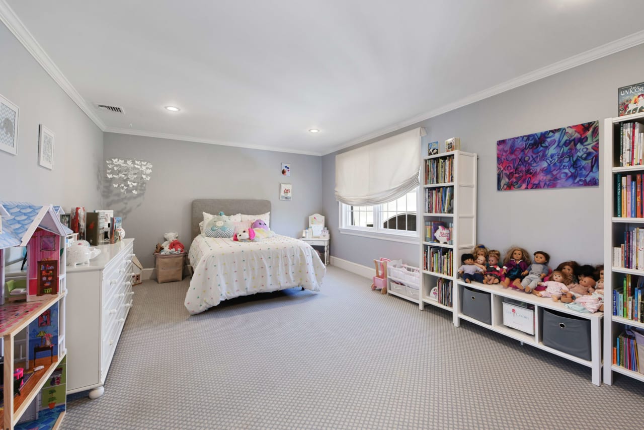 6 Long Pond Rd, Armonk NY Brian Milton Compass Sold Listing