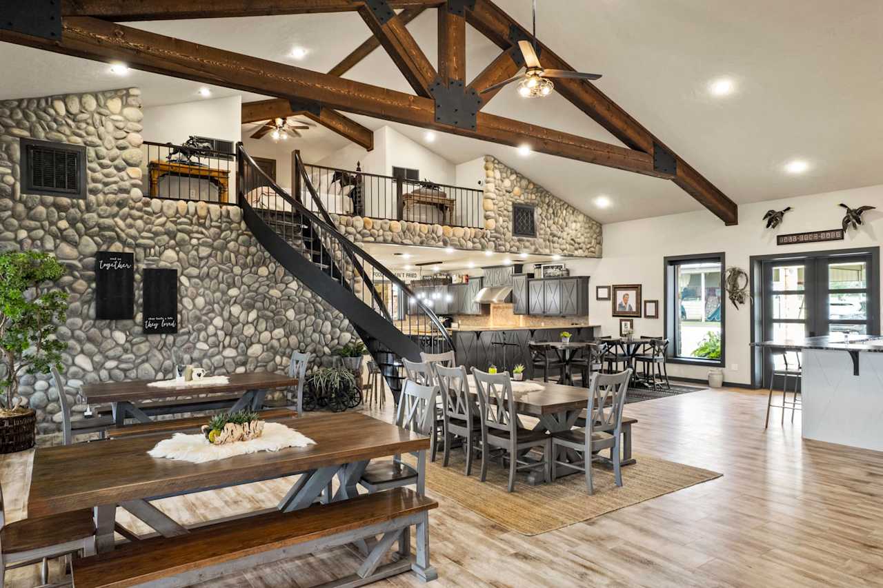 About Mayben Realty 2900 Interstate 30 East Property