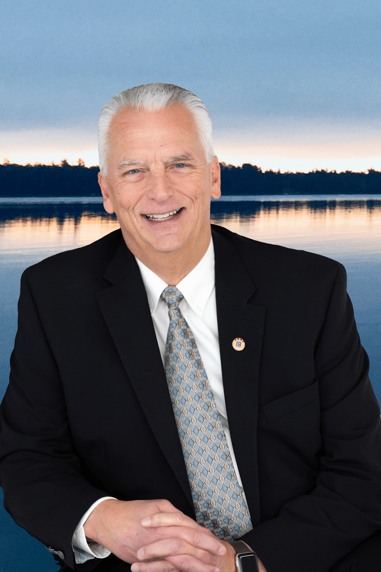 271 Fontana Blvd 528 Fontana, WI 53125 221 Sq. Ft. Slip Lake