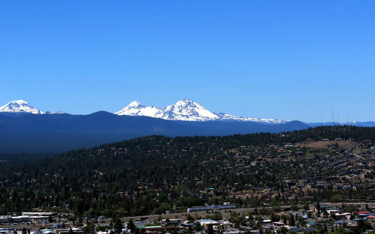 Delve into Bend's Real Estate Market for Savvy Investments