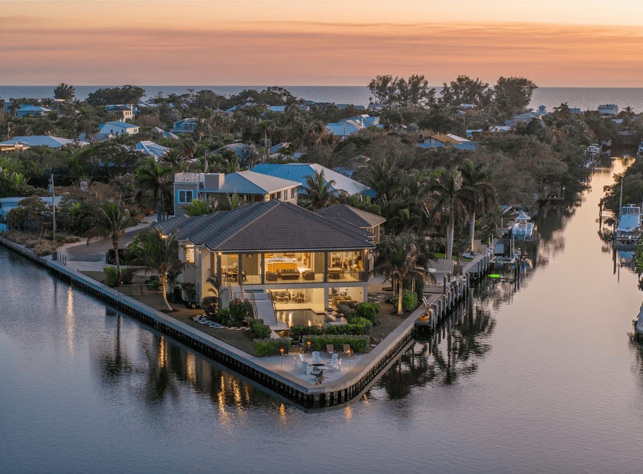 242 Oak Avenue | Anna Maria Island