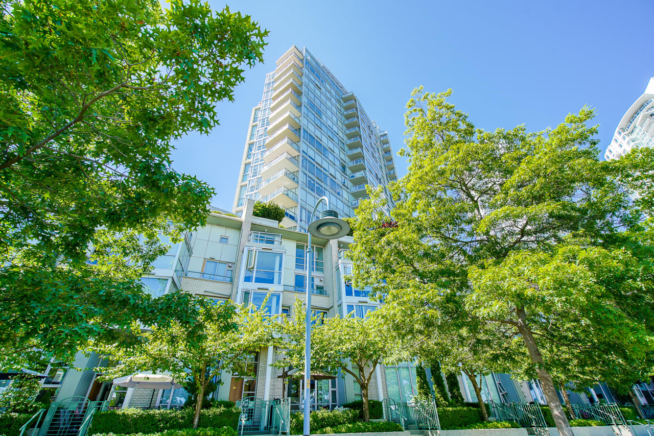 1228 Marinaside Crescent, #116 