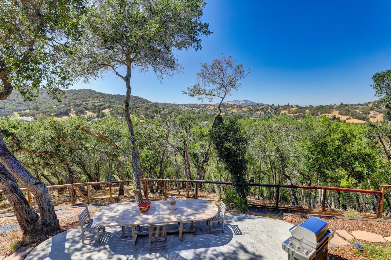 Marin Country Club Novato, CA 94949 4 Beds, 3.5 Baths Shana Rohde