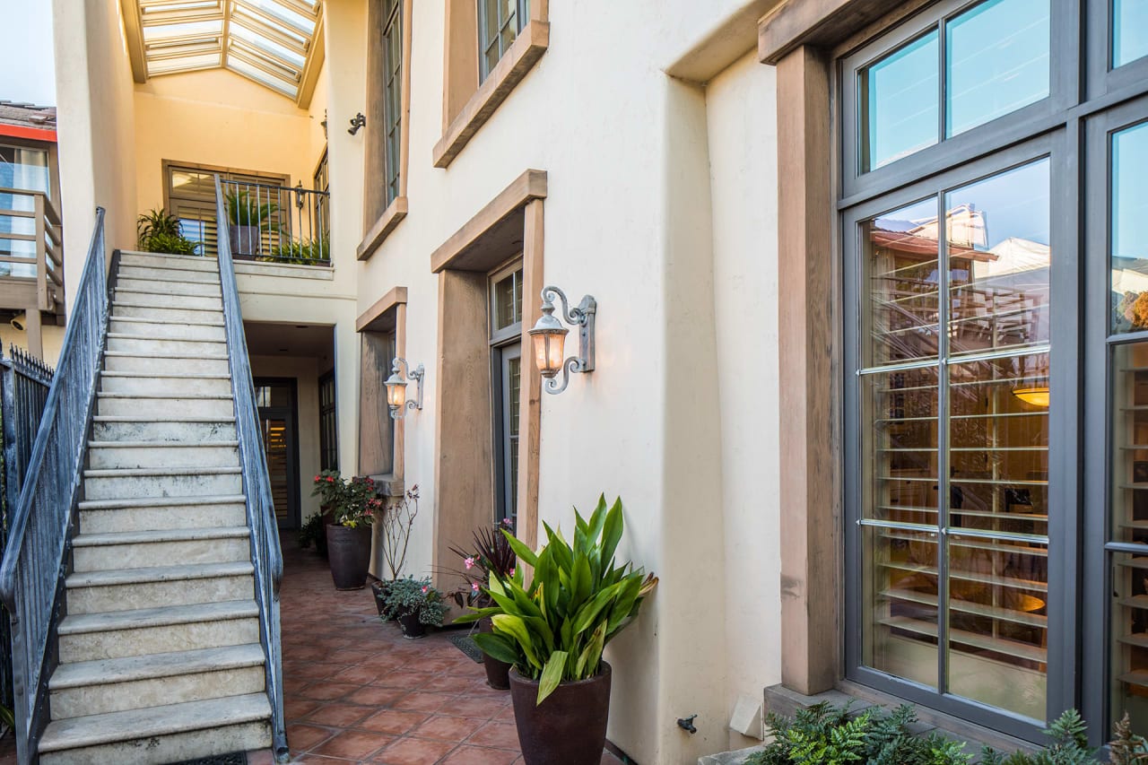 Downtown Carmel Luxury Condo - Dolores 3 SE of 7th # 1