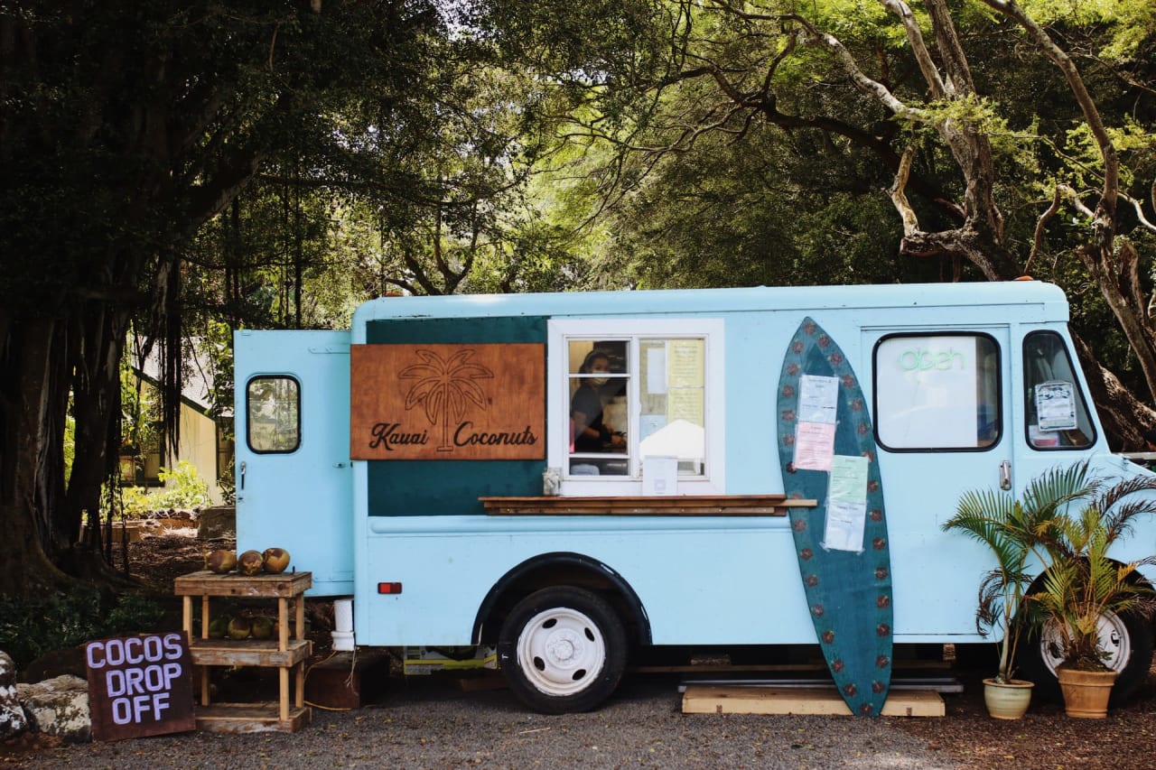 8 Best Food Trucks on Kauai - Where to Eat