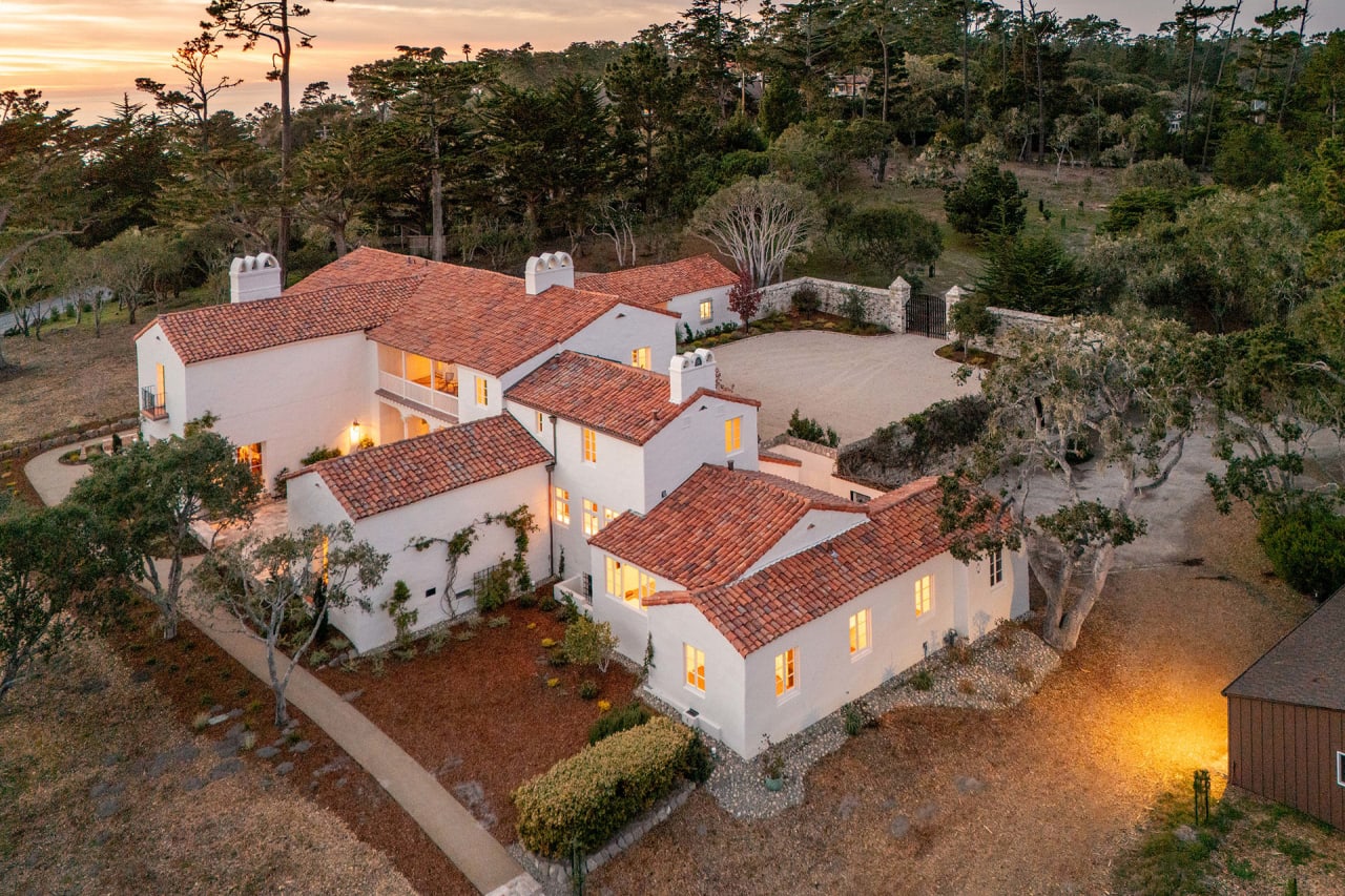 Pebble Beach Icon - 1451 Ondulado Road