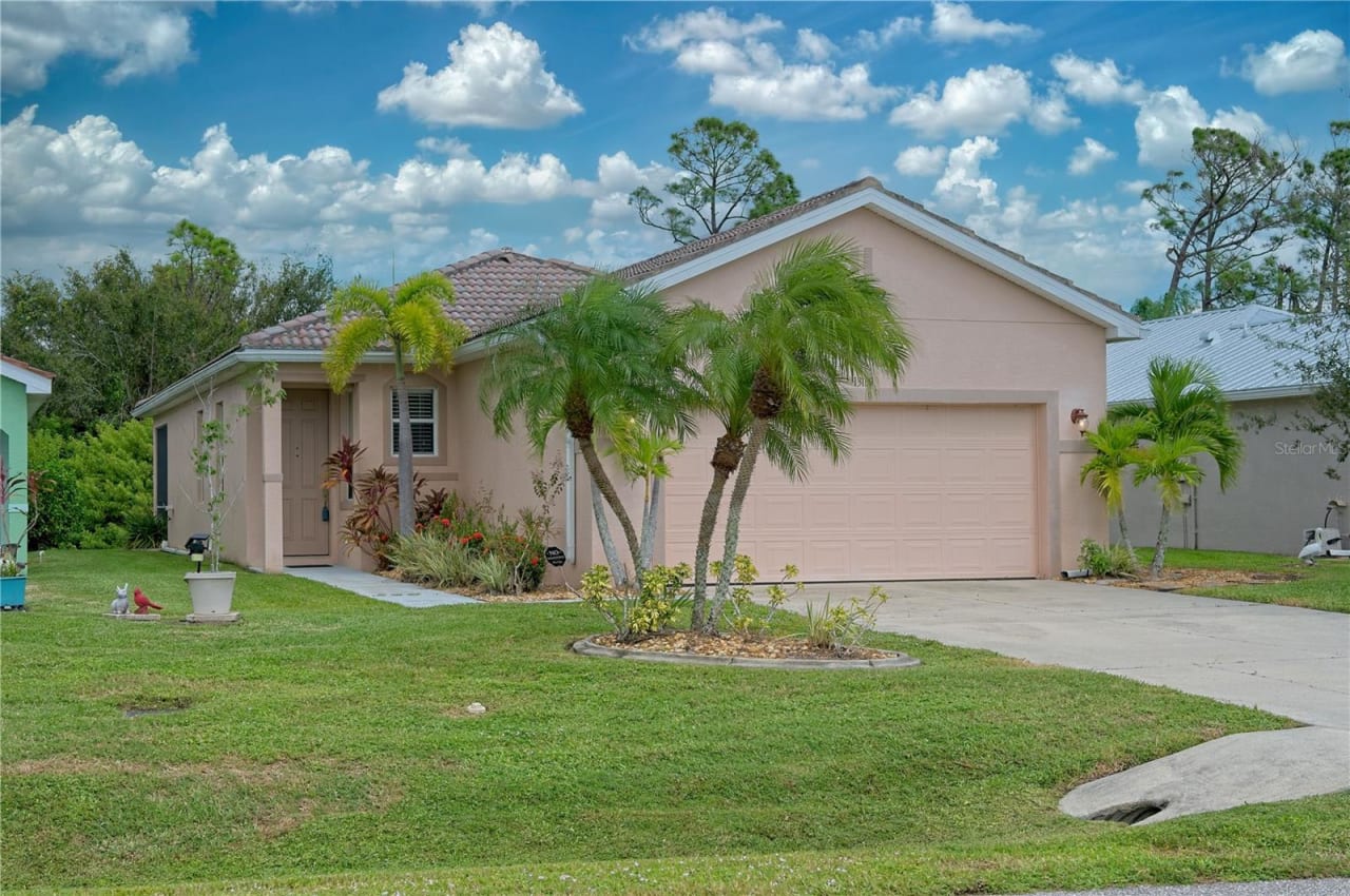 🌴🏠UNDER CONTRACT🏠🌴 13160 SW PEMBROKE CIR N, LAKE SUZY, FL 34269