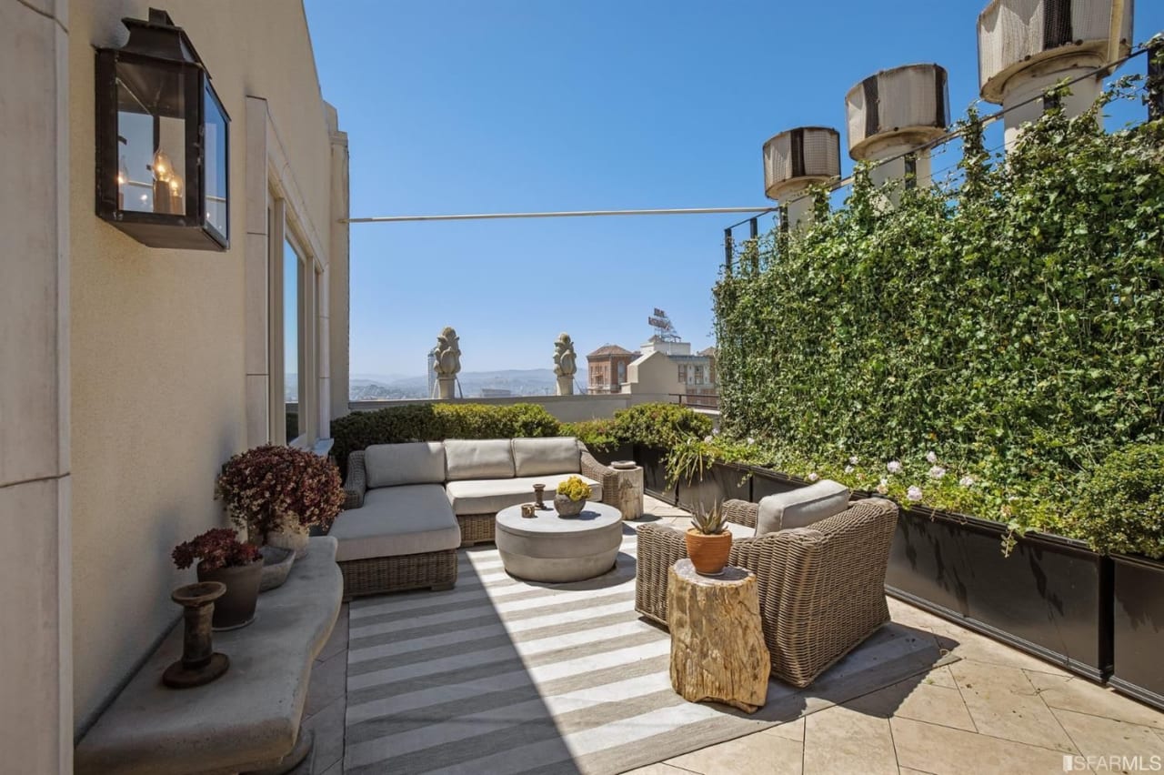 Iconic, Rarely Available Nob Hill Penthouse