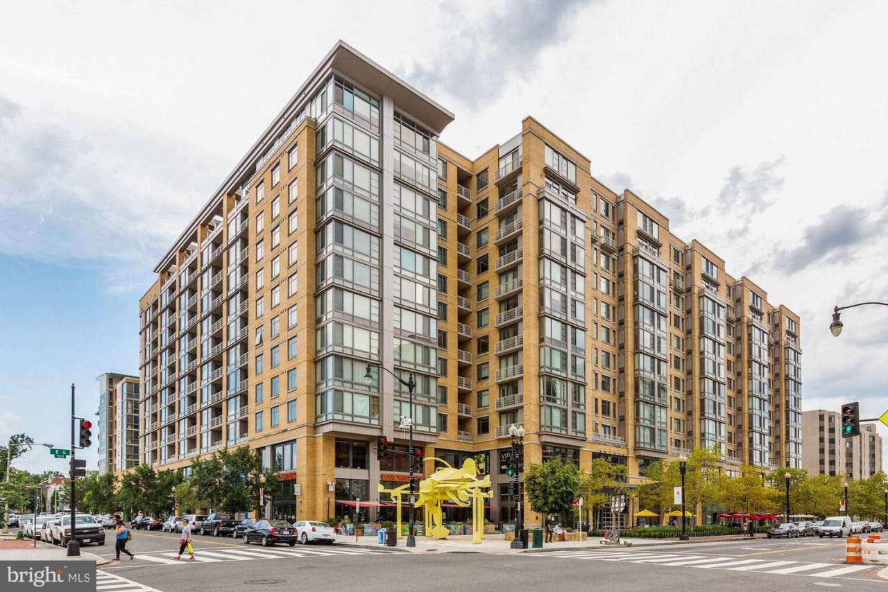 475 K St NW, # 819