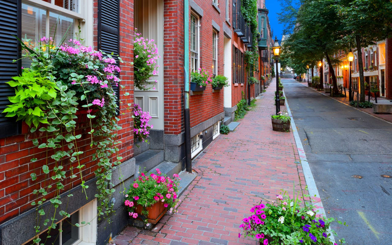 Neighborhood Guide: So You Want to Live in Beacon Hill