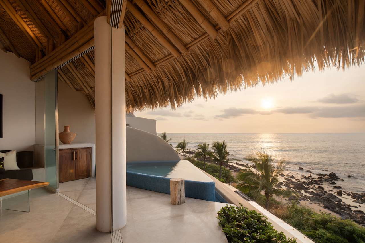 Live Real Estate Villas for sale in Ixtapa Zihuatanejo & Troncones