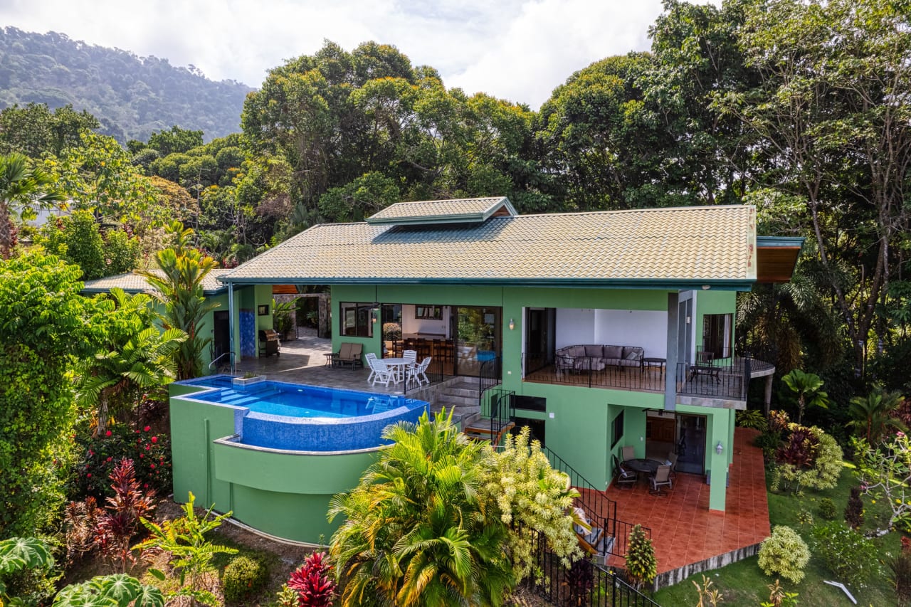 Best Views in Dominical – Home with Apartment and Infinity Pool