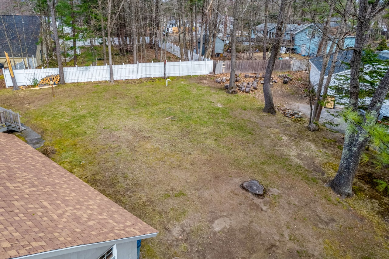 Home For Sale in Windham, Maine 25 Acorn Lane Tomazin Goff Realty