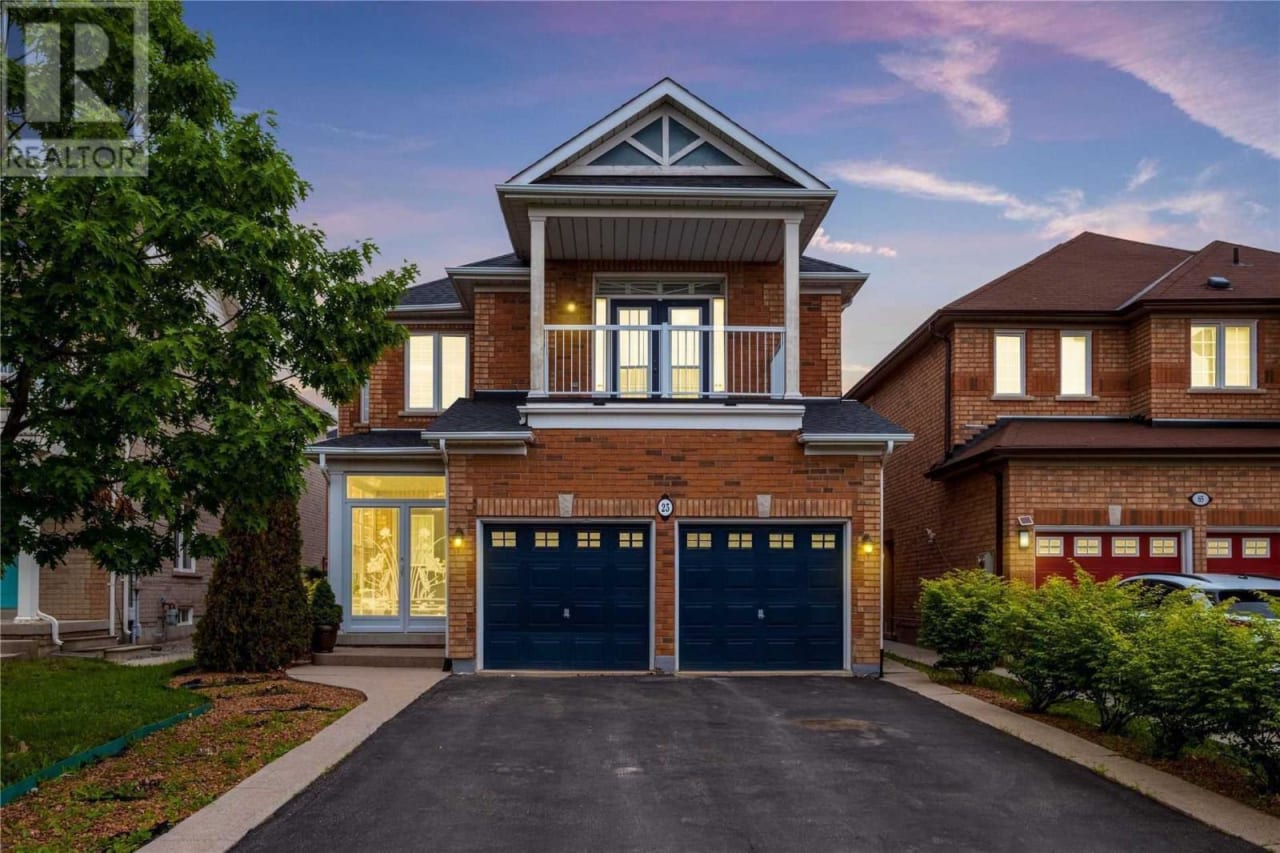 23 Pappain Cres