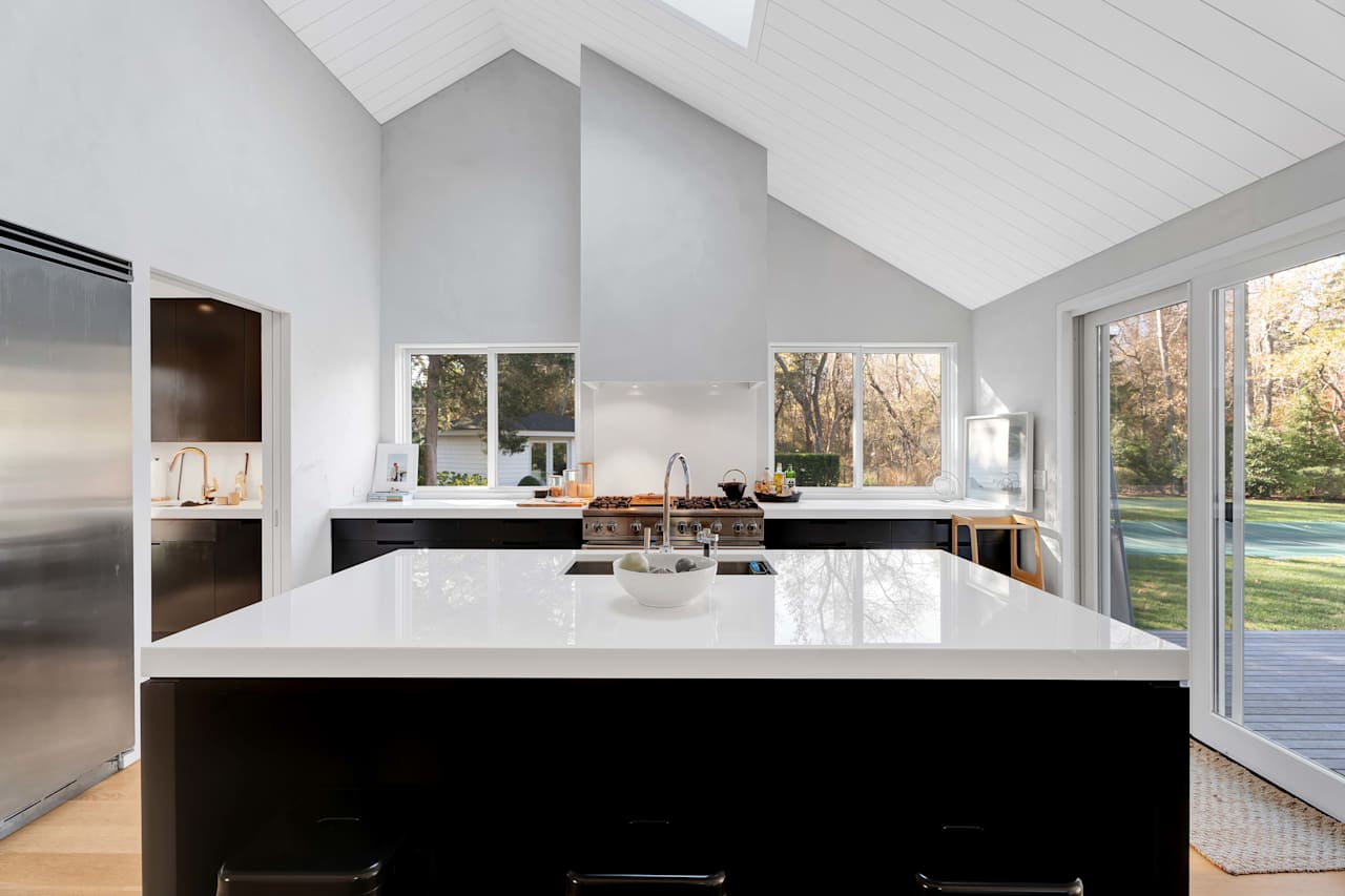 Recently Renovated Sag Harbor Beach House Mala Sander + Team