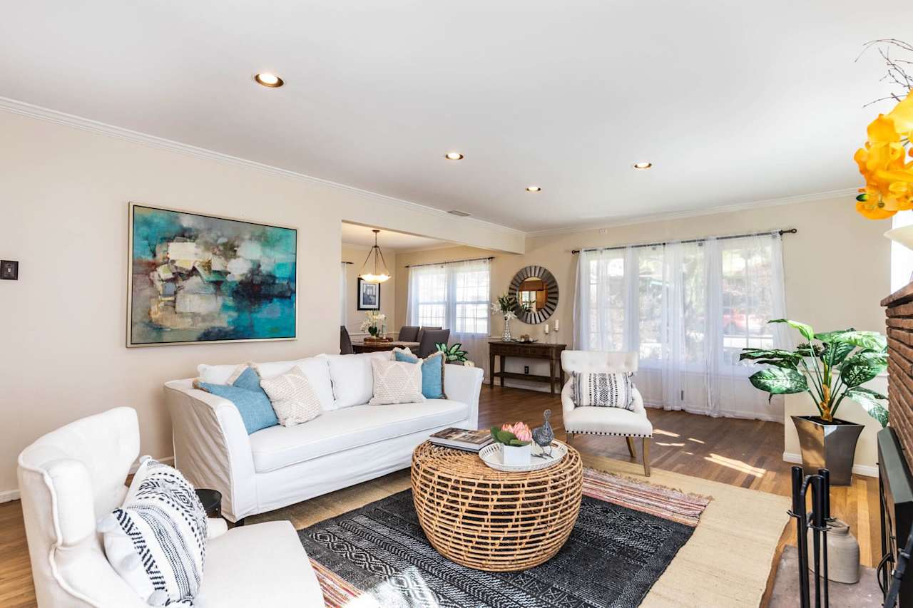 3430 MONTROSE Avenue