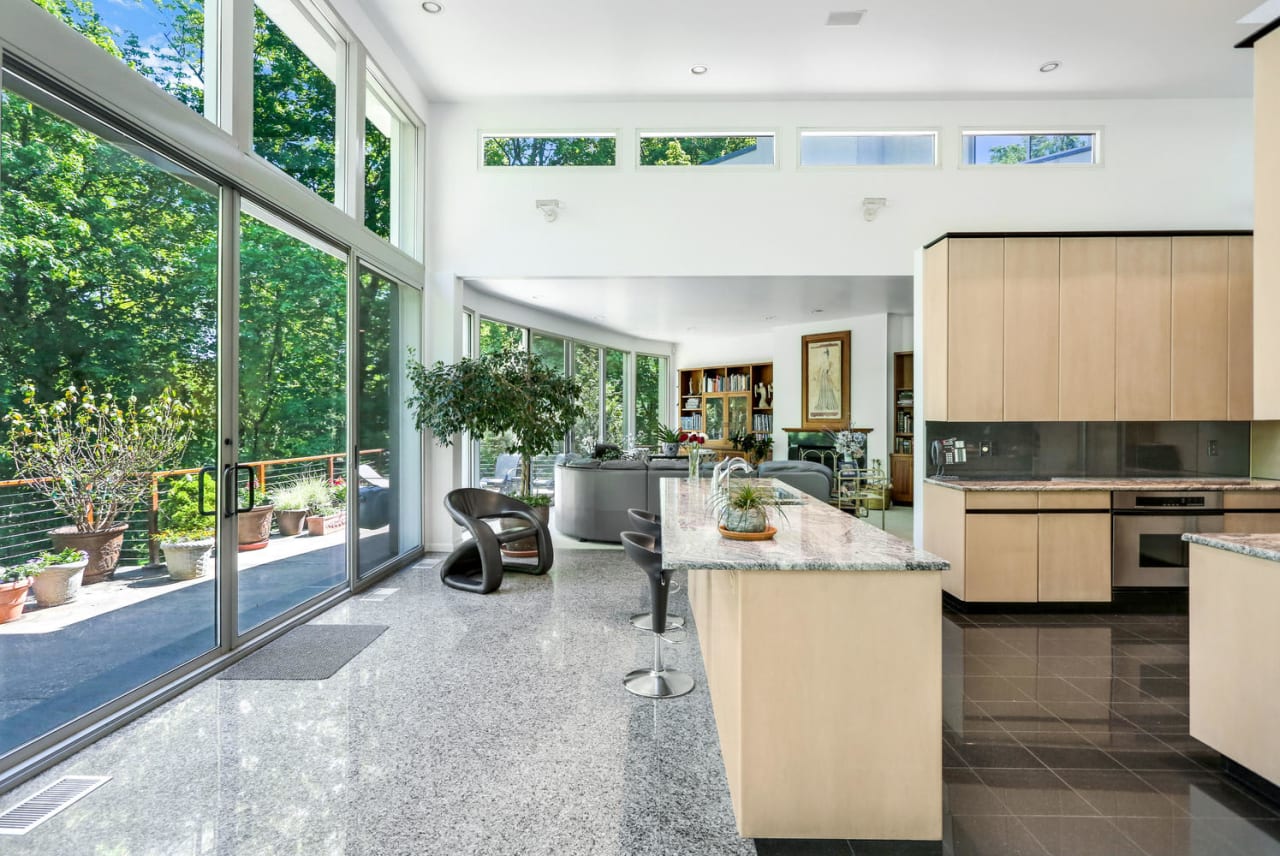 Cottages and Gardens: A $3M Contemporary Stunner Where Nature Shines Lists in Greenwich 