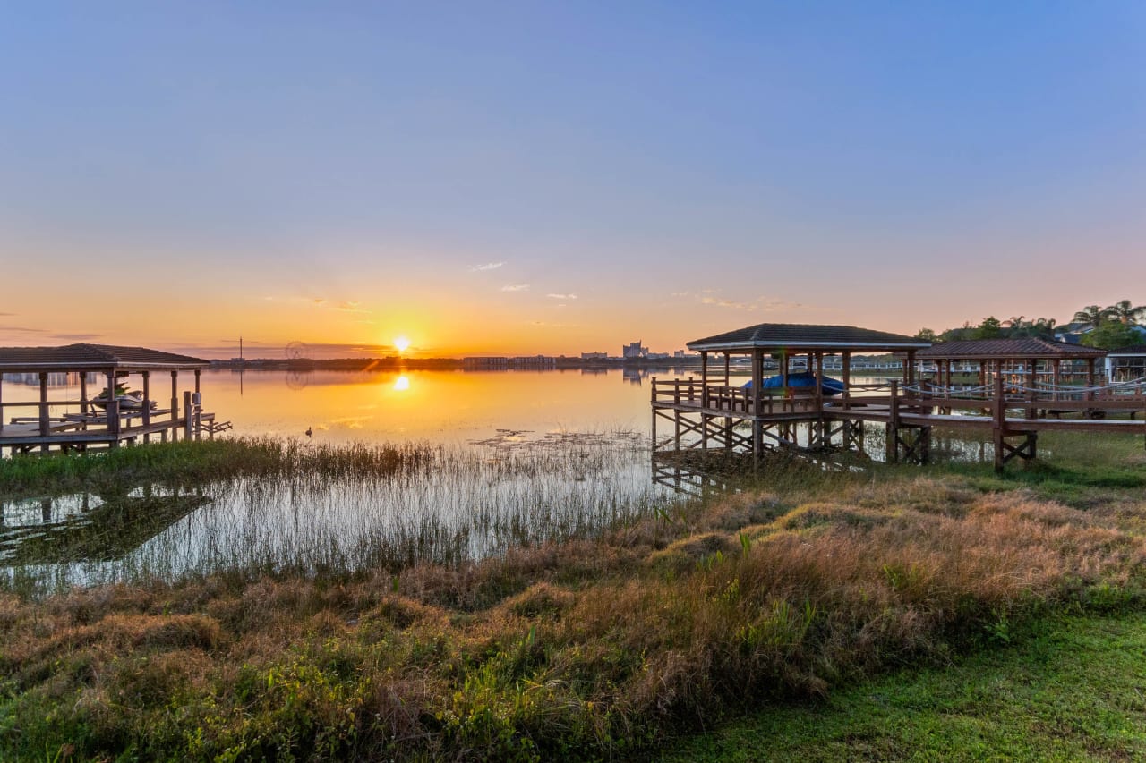 Dr Phillips Lakefront Luxury Pool Home