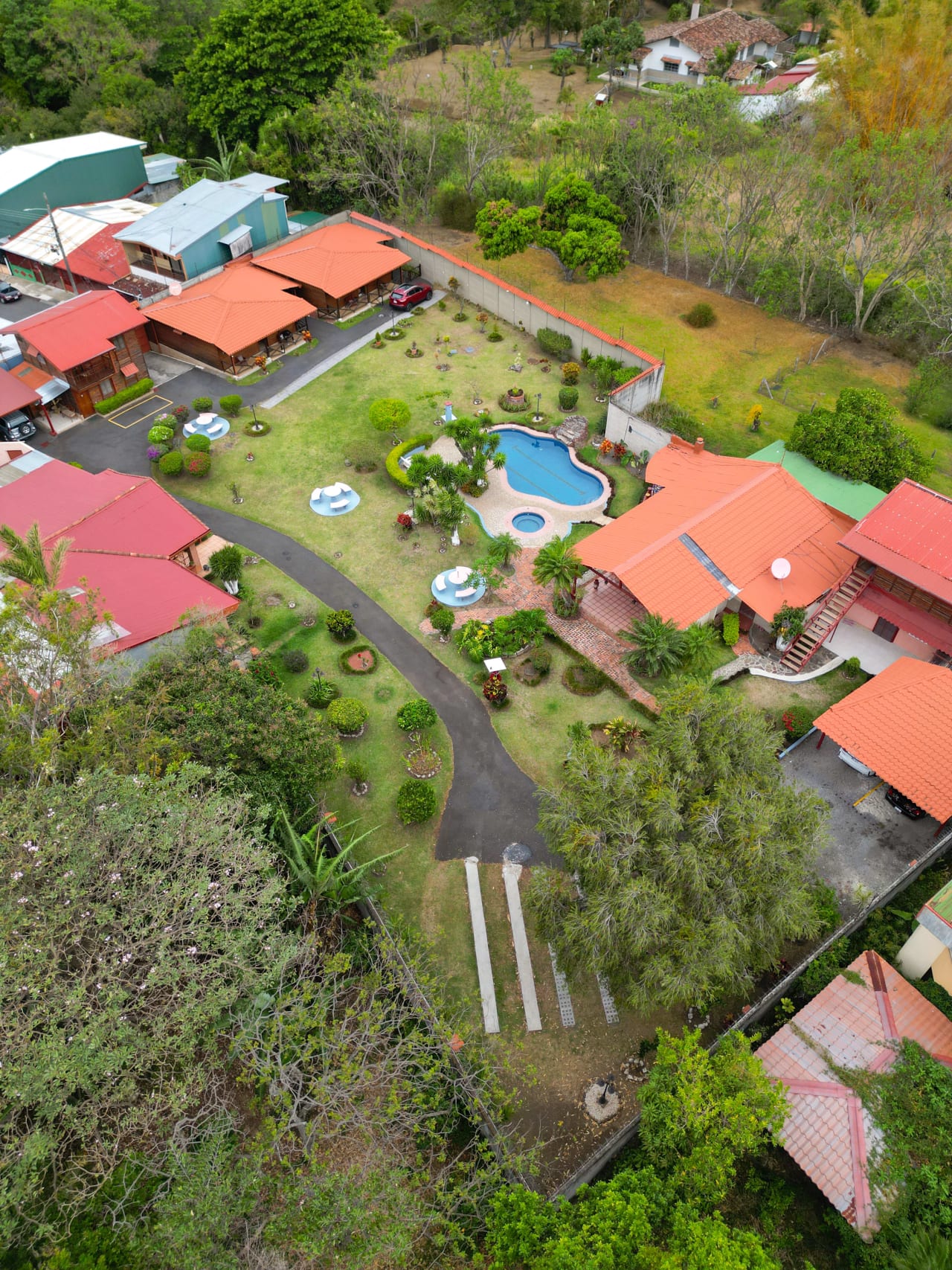 Los Olivos | Beautiful Property with Multiple Cabins and Studios for Sale in Heredia