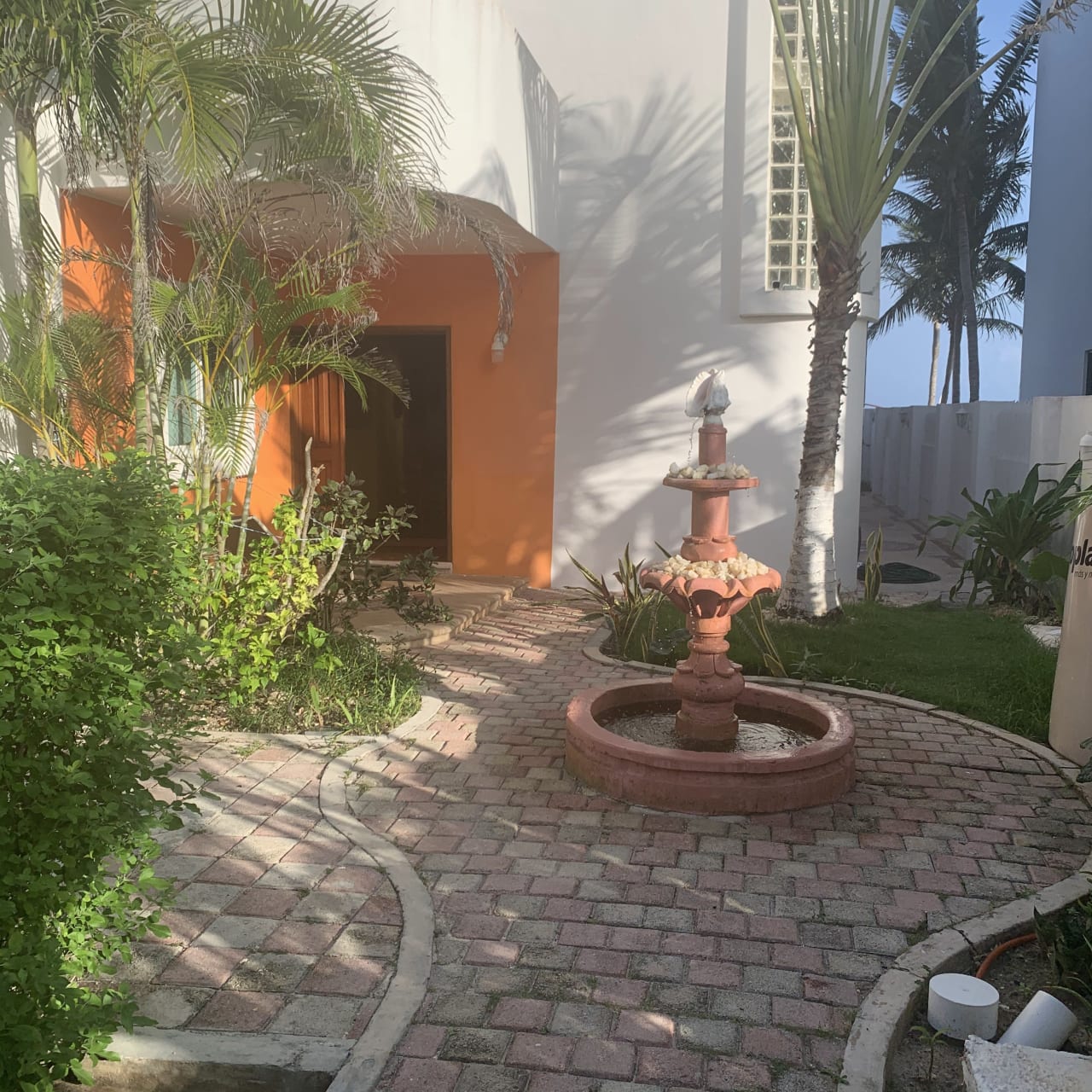 Beachfront House for sale in Puerto Morelos 