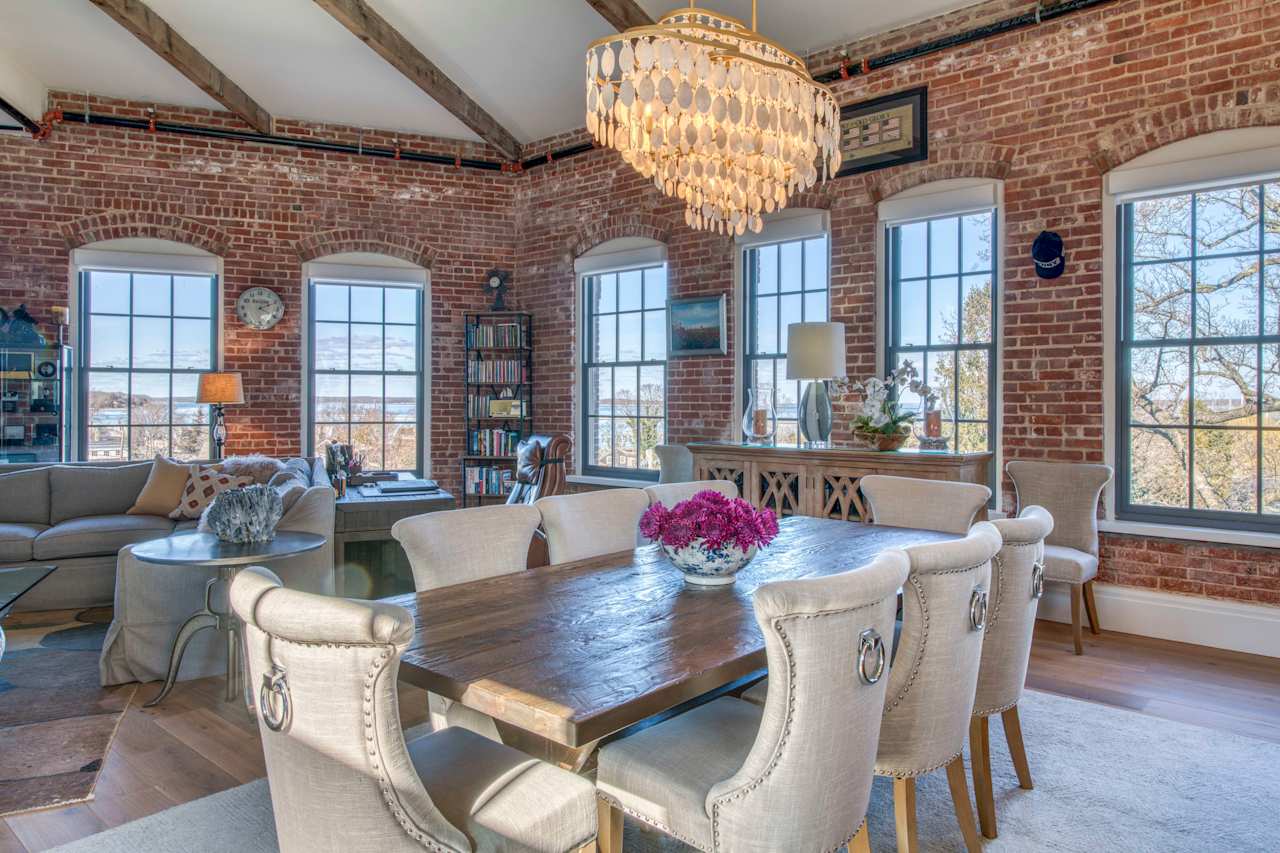 A Watchcase Flagship Penthouse With Unmatched Water Views CeeJackTeam