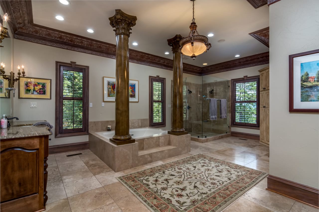 2 Valley Crest Court Jon Underhill Real Estate