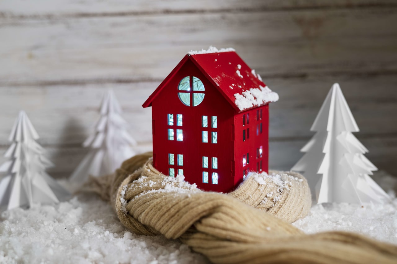 Why sell your house before the holidays?