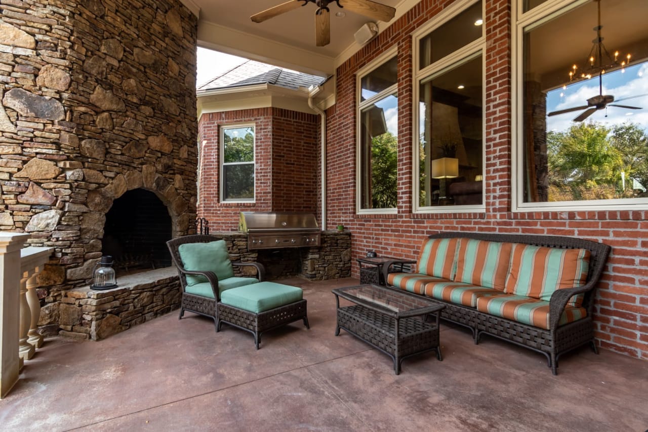 2 Valley Crest Court Jon Underhill Real Estate