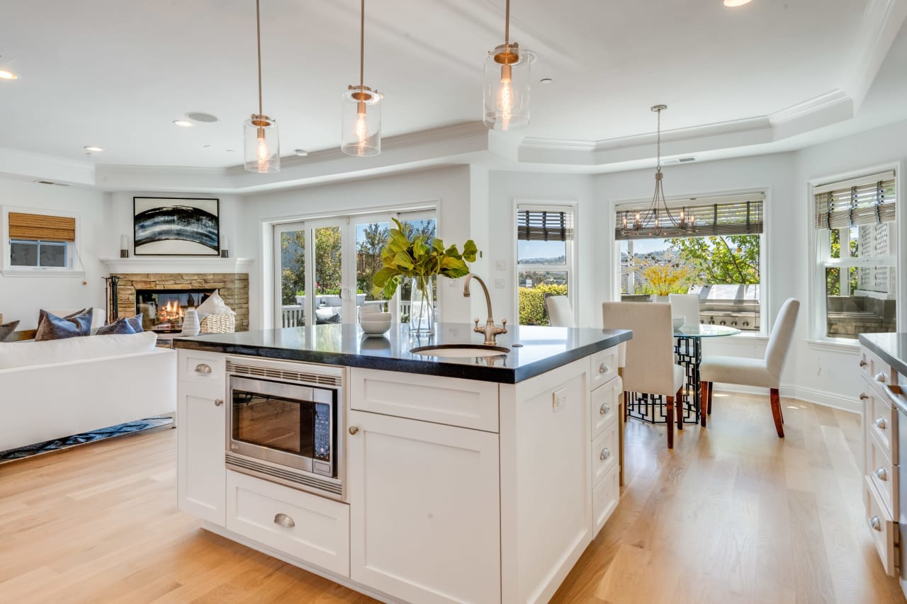 1038 Avenue D Suzanne Dyer Rolling Hills Estates Real Estate Agent