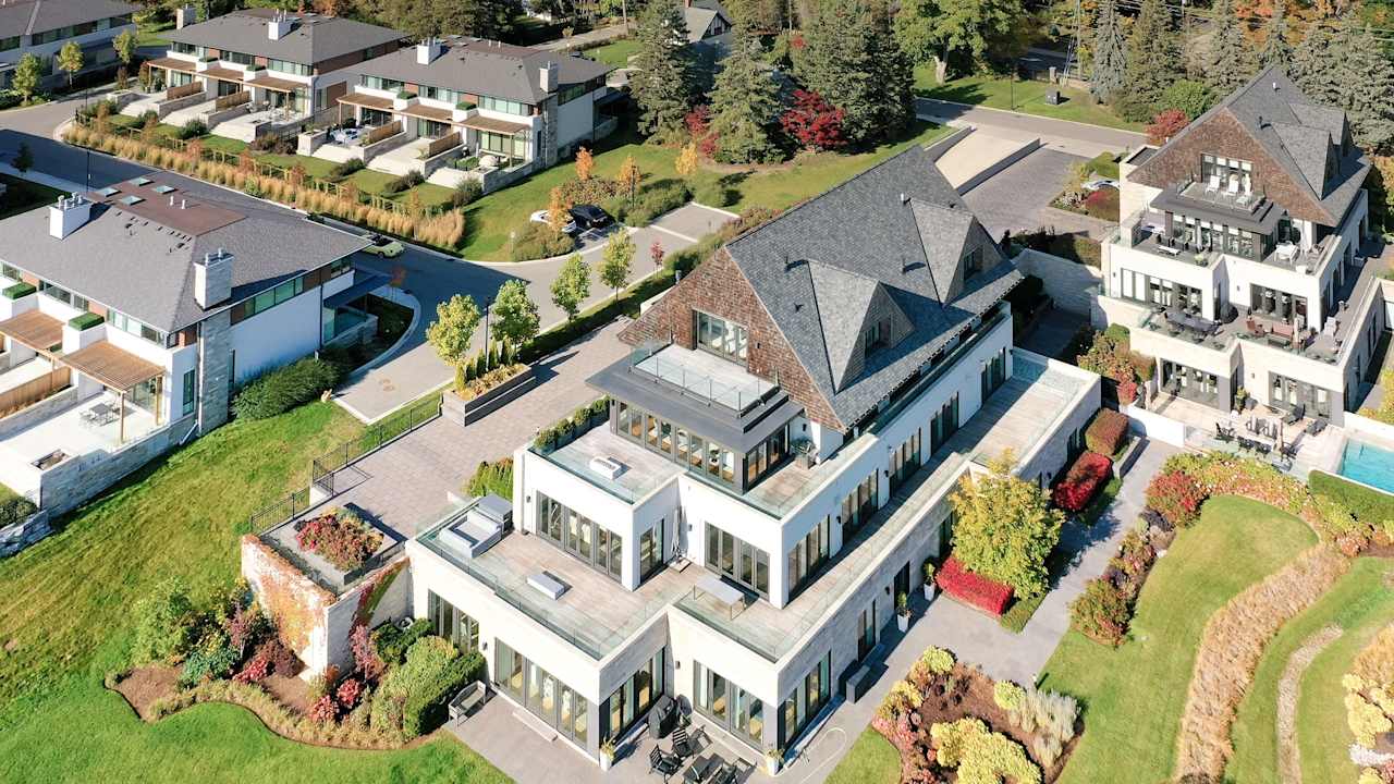 10 Maple Grove Drive Unit 11 Oakville, ON L6J 0E1 Goodale Miller Team