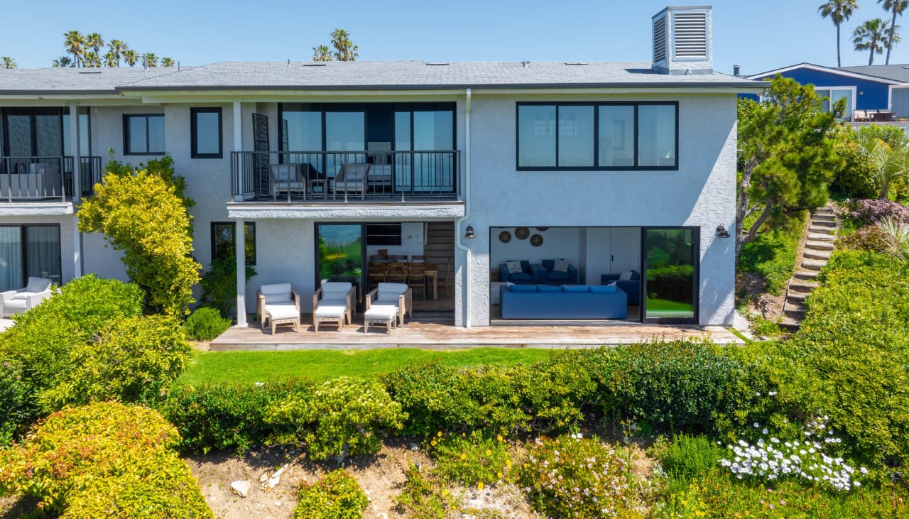 Sensational Bluff Top Malibu Townhome