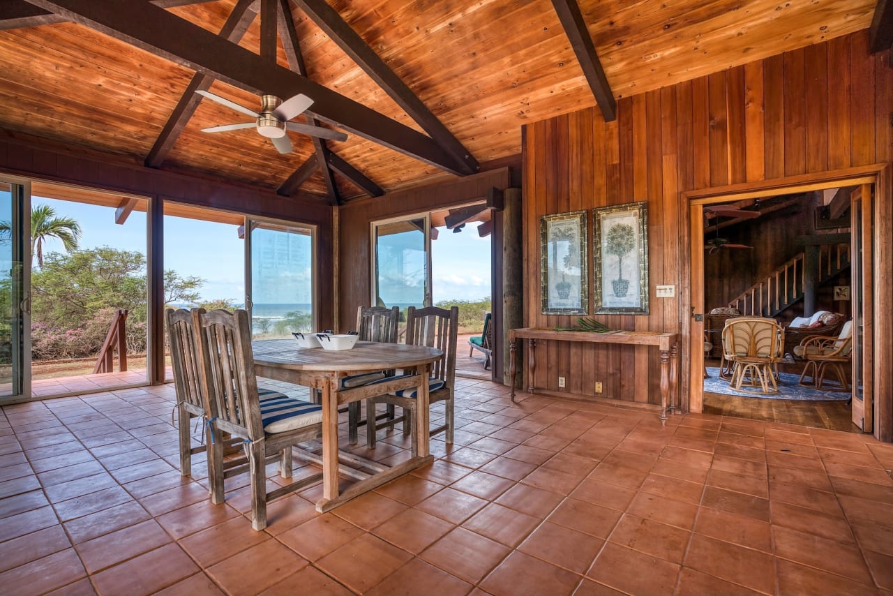 FOR SALE 4800 Pohakuloa Road Maunaloa, Hawaii 