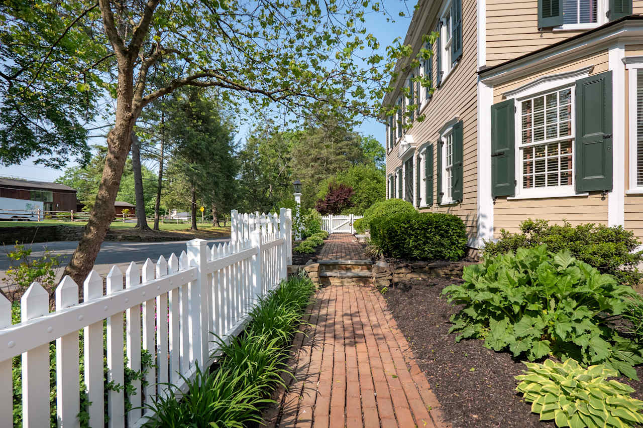 615 Bierys Bridge Road