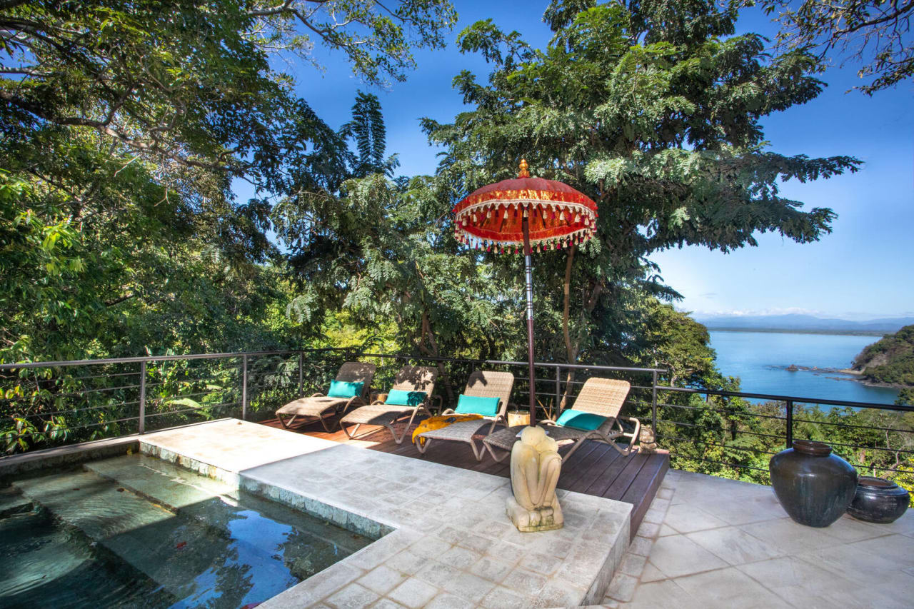 Dos Vistas, Bali Style Ocean View Home