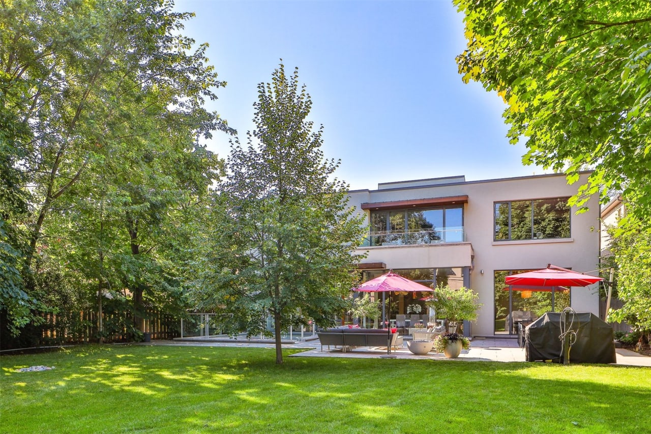 228 Coldstream Avenue Toronto, ON 5 Beds 6.5 Baths Barry Cohen Homes