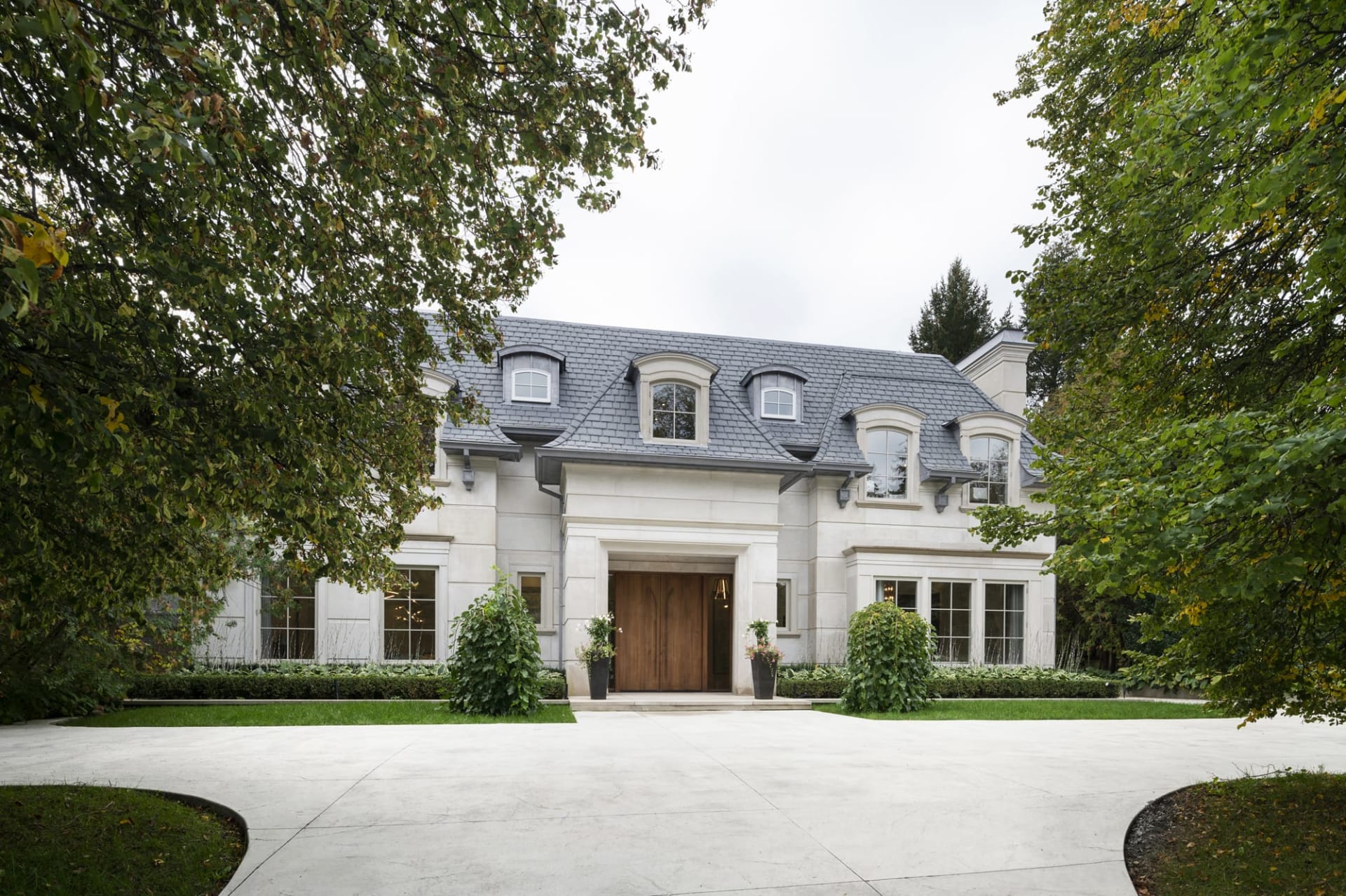 101 Old Colony Road Toronto, ON M2L2K3 5 Beds 10.5 Baths Barry