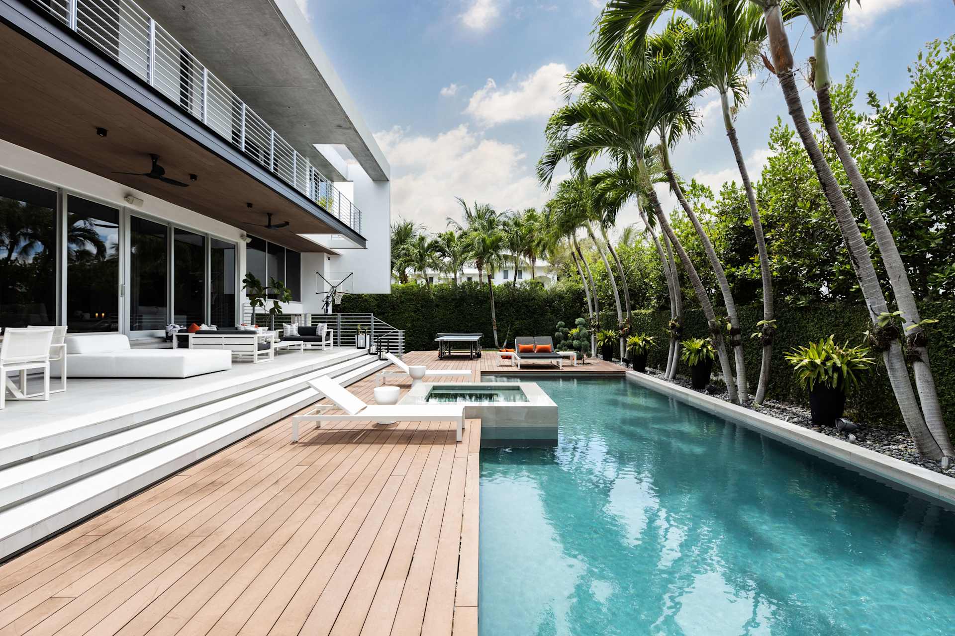 Discover Featured Properties in Sarasota Stacy Hanan