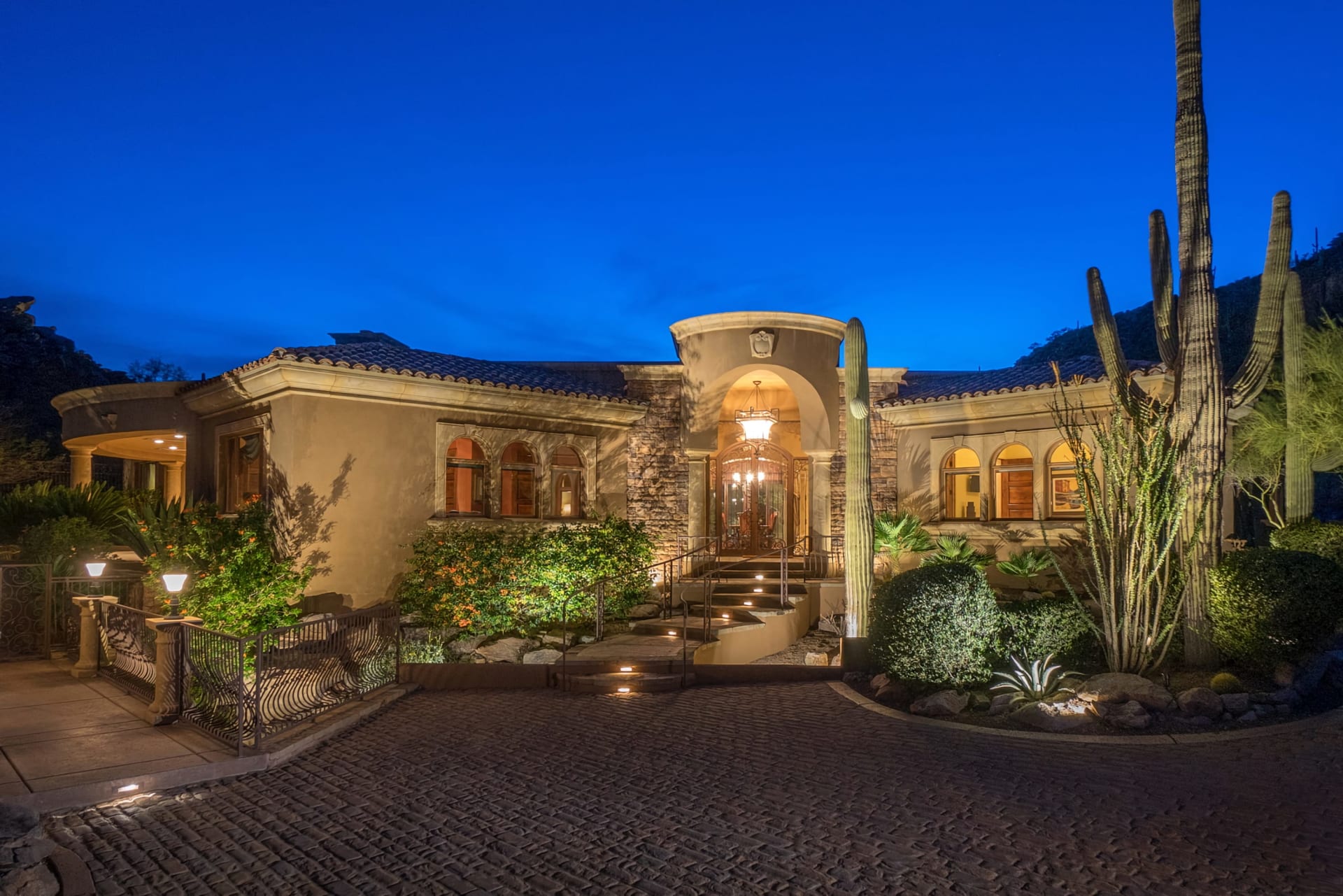 Meet Jameson Gray & McKenna St. Onge Tucson Realtors Near Me