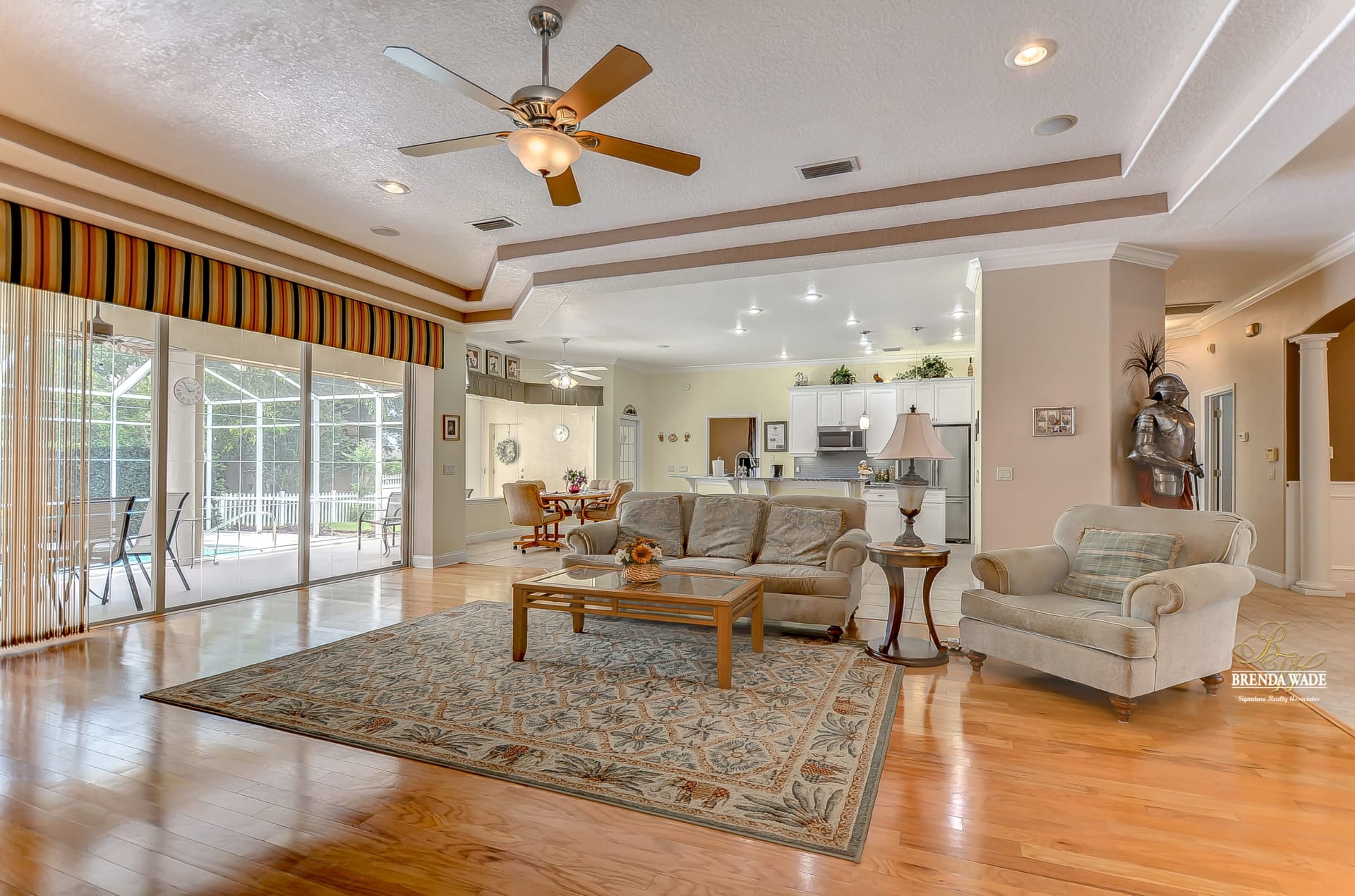 721 Citrus Wood Lane Valrico, FL 33594 Brenda Wade Team